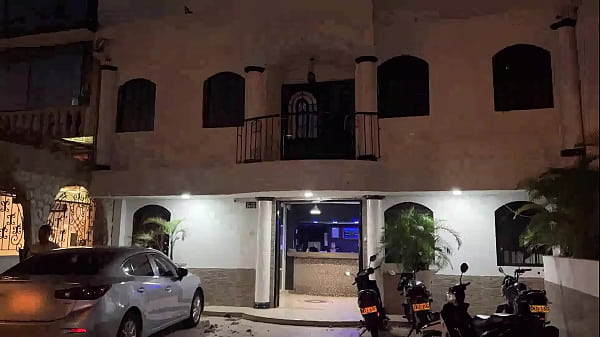 Nonton Big Booty Latina & Petite Teen Employees Fuck The Boss Owner Brunette Muscular Porn Mansion Owner And Make Them Cum In Spurts! Naty Delgado, Karol Duke & Matamorros thumbnail