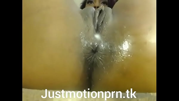 Play MP4 - black girl fuck herself and squirts