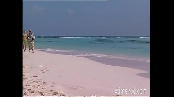 Play MP4 - Dentro Annette - English