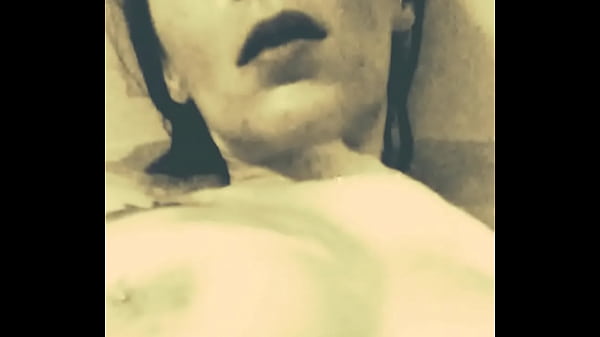 Nonton Bathing Time For Naked Teen Eisley thumbnail