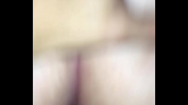 Gordinha sentando_na pica