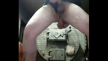 Я люблю дрочить свой маленький член после того как растянул свой анал чужим огромным членом! thumbnail