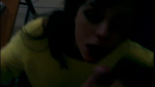 She's begging for facial 