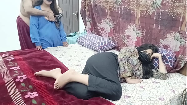 Play MP4 - Pakistani Husband Cheating With School Girl Behind His Wife