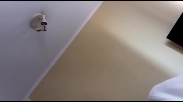 Dando de mamar pro barbudo chileno