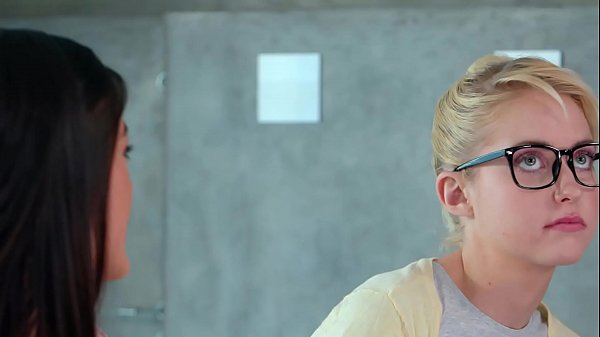 Play MP4 - GIRLSWAY - The Fingerbang Theory With Nerd Lesbian Girls - Chloe Cherry&comma; Kendra Spade and Aspen Romanoff