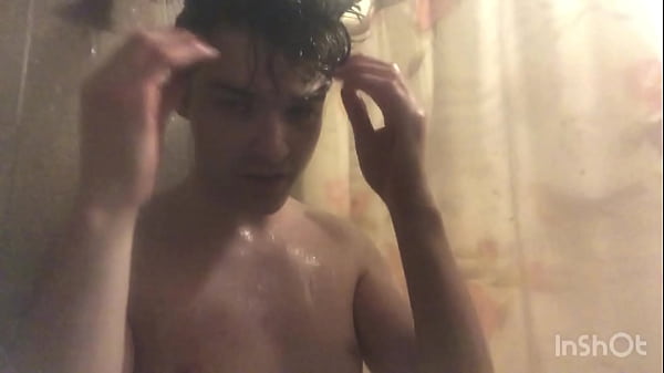 Play MP4 - Hot Shower Time with Niko Springs