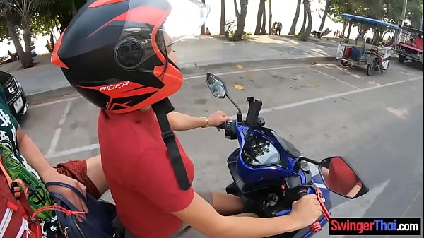 Play MP4 - Amateur Thai teen having fun with her two week millionaire boyfriend