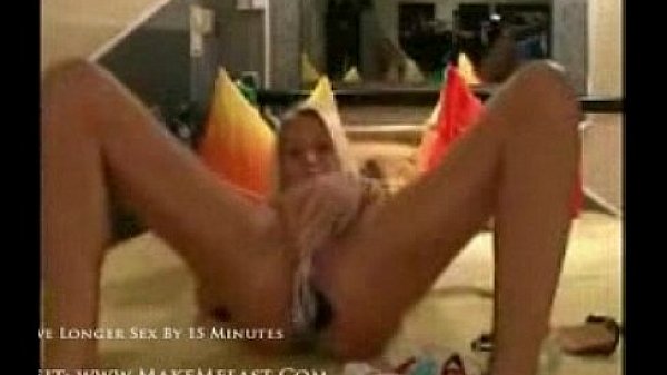 Annie - Circus blonde playing 