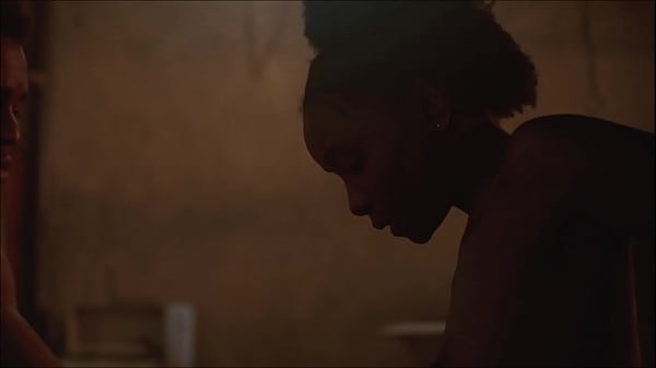 KiKi Layne topless IF BEALE STREET COULDTALK nude tits_nipples_boobs sex black_actress