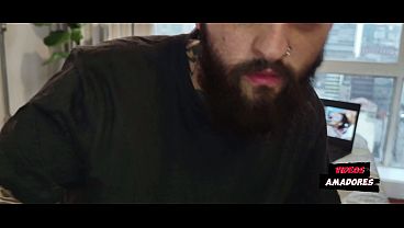 Ela Resolveu Ajudar Ele A Punheta thumbnail