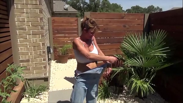 Variety of everyday events in the lifeof Deauxma