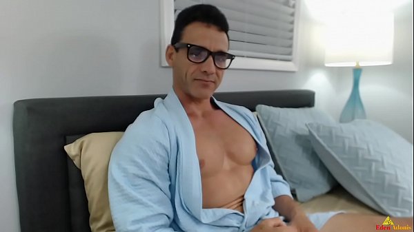 Play MP4 - Sexy Nerdy in Bed Eden Adonis