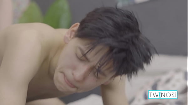 Play MP4 - Logan Loves When Michael Sticks His Fingers & Dick Deep Inside Him&excl;