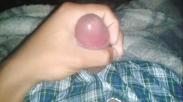 Play MP4 - Tocando mais uma punheta