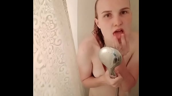 Beautiful teen wants you_to watch her shower