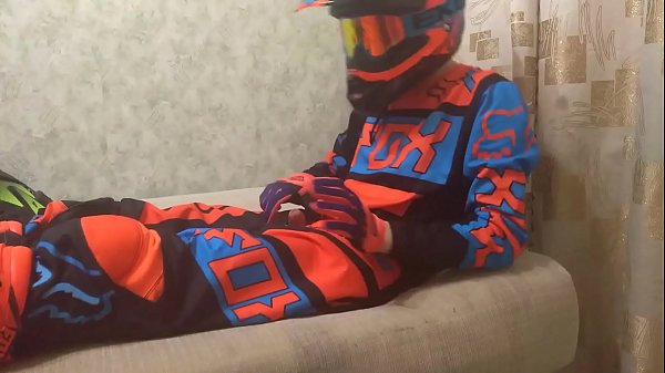 Play MP4 - gay motocross biker play