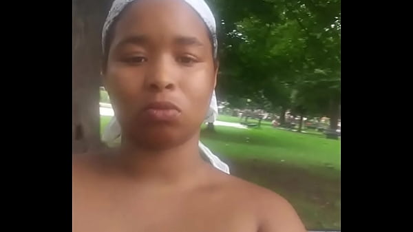 Play MP4 - Park pussy play