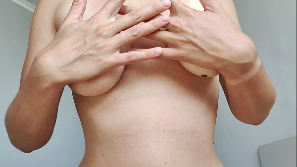 Solo play with saggy tits with_stretch marks 4k