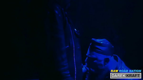 Play MP4 - EXTREME MACHO GERMAN LEATHER 3-WAY