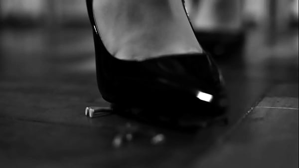 Bia Roman Is The Boss: Today You Will Be The Foot Goddess's Toy thumbnail