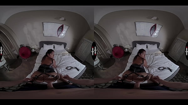 Dark room vr amy amor in trouble with big dick