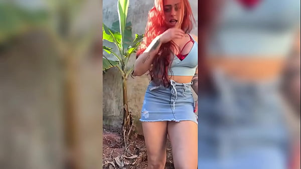 Camila vegas falando no teu ouvido e te fazendo gozar 