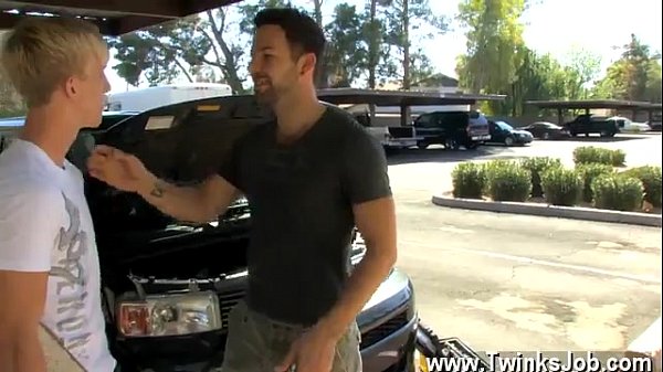 Hardcore gay Jordan Ashton'_s real dad doesn'_t think he'_s a man, but