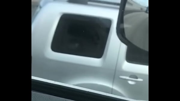 Mujer masturb&aacute_ndose en piloto autom&aacute_tico