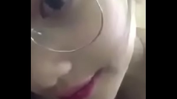 Em r&ecirc;n nghe đ&atilde; tay 