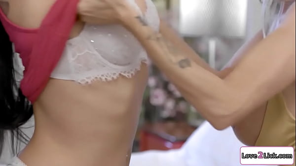 Busty milf realtor rims a_busty latina