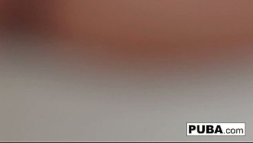 Nonton Hot Brunette Masturbates thumbnail