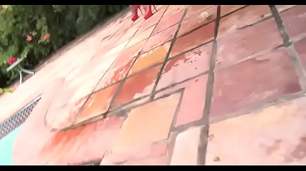 Nonton Beauty Gets Toes And Feet Licked thumbnail