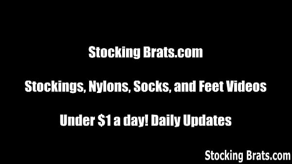 Nonton Sexy Pantyhose And Lesbian Foot Fetish Porn thumbnail