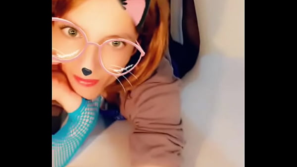 Linda menina trans brasileira 