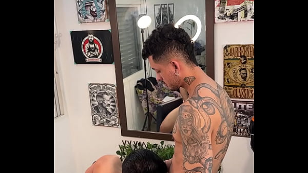 Cliente Pediu Atendimento Especial E O Barbeiro Logo Entregou Tudo E Muito Mais thumbnail