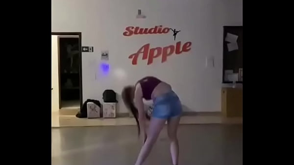 Ela meche muito gostoso 