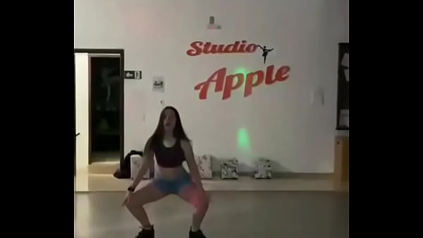 Ela meche muito gostoso 