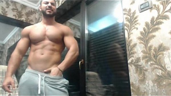 HUGE Uncut Cock Muscle Stud Cam - HornyBroCam.com 