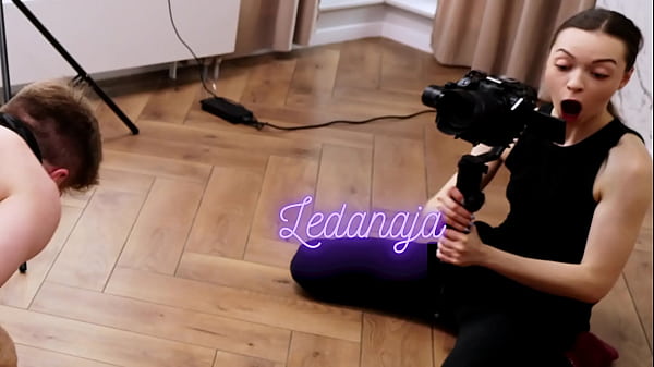 Play MP4 - Even the camerawoman kicks him in the balls xD