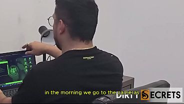 THE OWNER'_S STEPDAUGHTER FUCKS THE TECHNICIAN GUY WHO GOES TO THE HOUSE FOR REPAIRS
