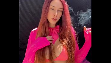Nonton European Stepmom Artemisia Love Smoke Fetish Sesh Outside thumbnail