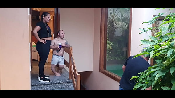 Play MP4 - Invadi o camarim do an&atilde;o Pitoco173 e ofereci minha esposa Paty Bumbum  com Binho Ted e Ma Santos