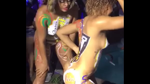 Cavalas dan&ccedil;ando