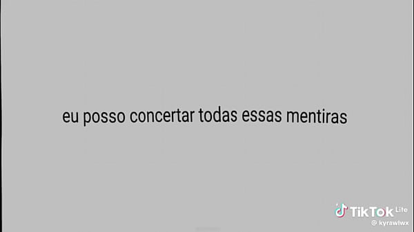 Marido sai para trabalhar e novinha milf senta no consolo para se aliviar o tes&atilde_o