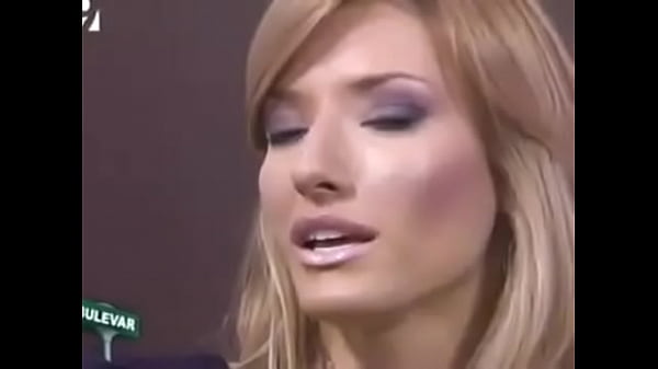 â Voditeljka Jovana Jankovic u sexy izdanjuu HOTLEGS YouTube Google Chrome