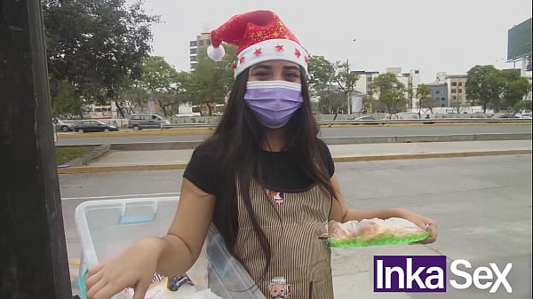 Mi hermanastra_recibe como regalo de navidad pedazo de_carne a_vísperas de navidad