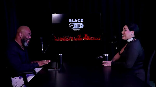 A forma de resolver seu tes&atilde;o, o cara de pau pequeno ficou enchendo seu saco, e os puteiros n&atilde;o a aceitam - Pri Melancia (WATCH ON: SHEER/RED) 