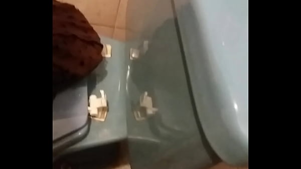 Nonton En La Casa De Ella thumbnail