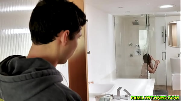 Sexy stepsister ANgel Ryder pleasuring her stepbros cock and lets him enjoy her tight pussy too 